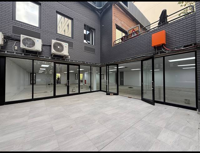 390M² RETAIL TO LET IN ROSEBANK